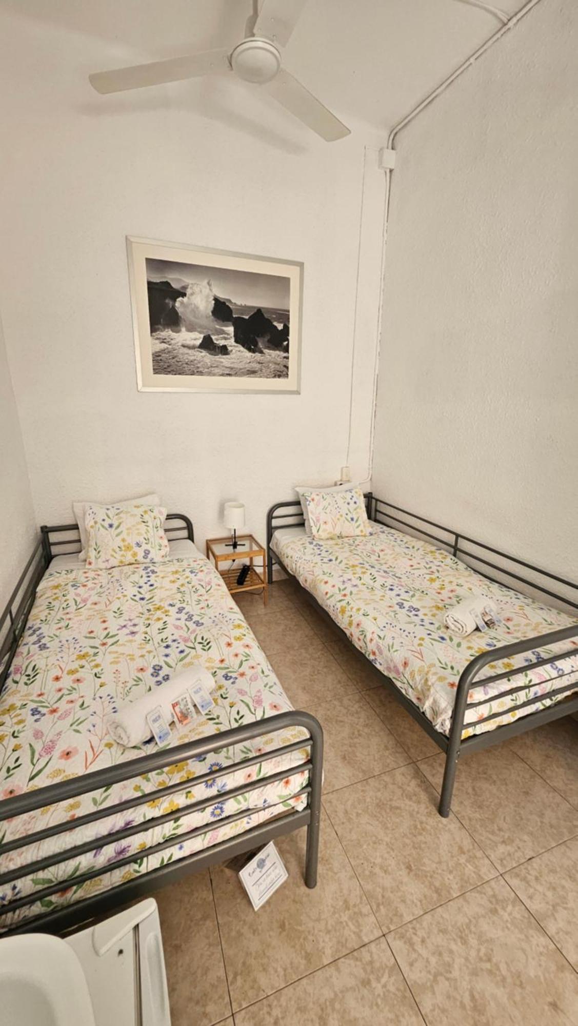 Youth Hostel - Central And Basic Drassanes Barcelona Kültér fotó