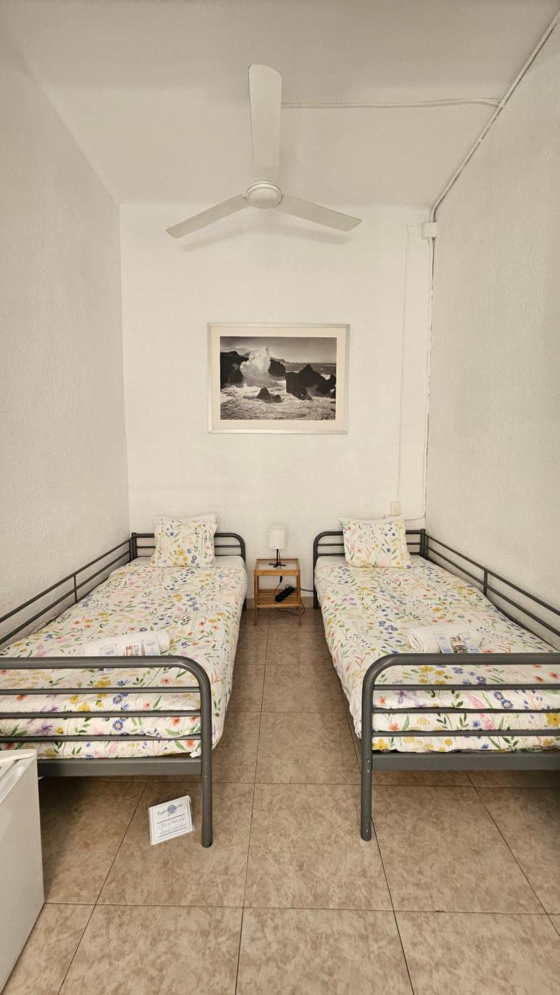 Youth Hostel - Central And Basic Drassanes Barcelona Kültér fotó